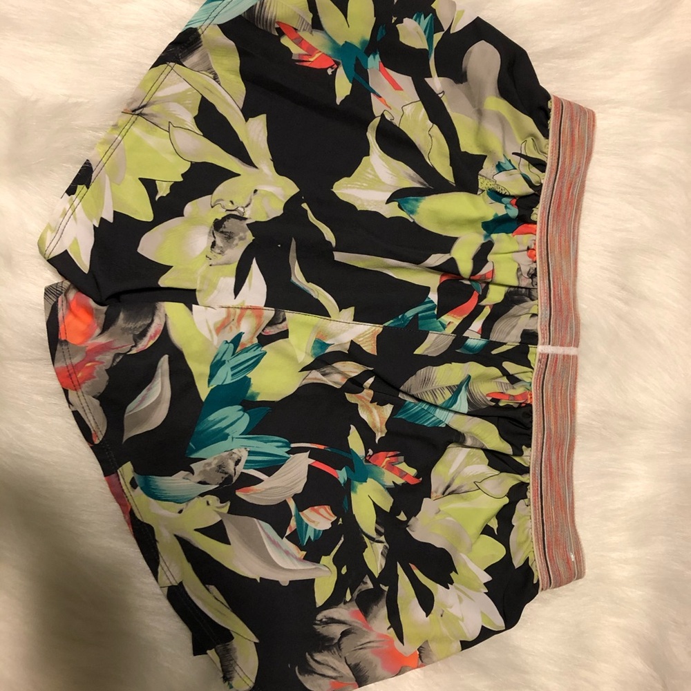 Flora work out shorts